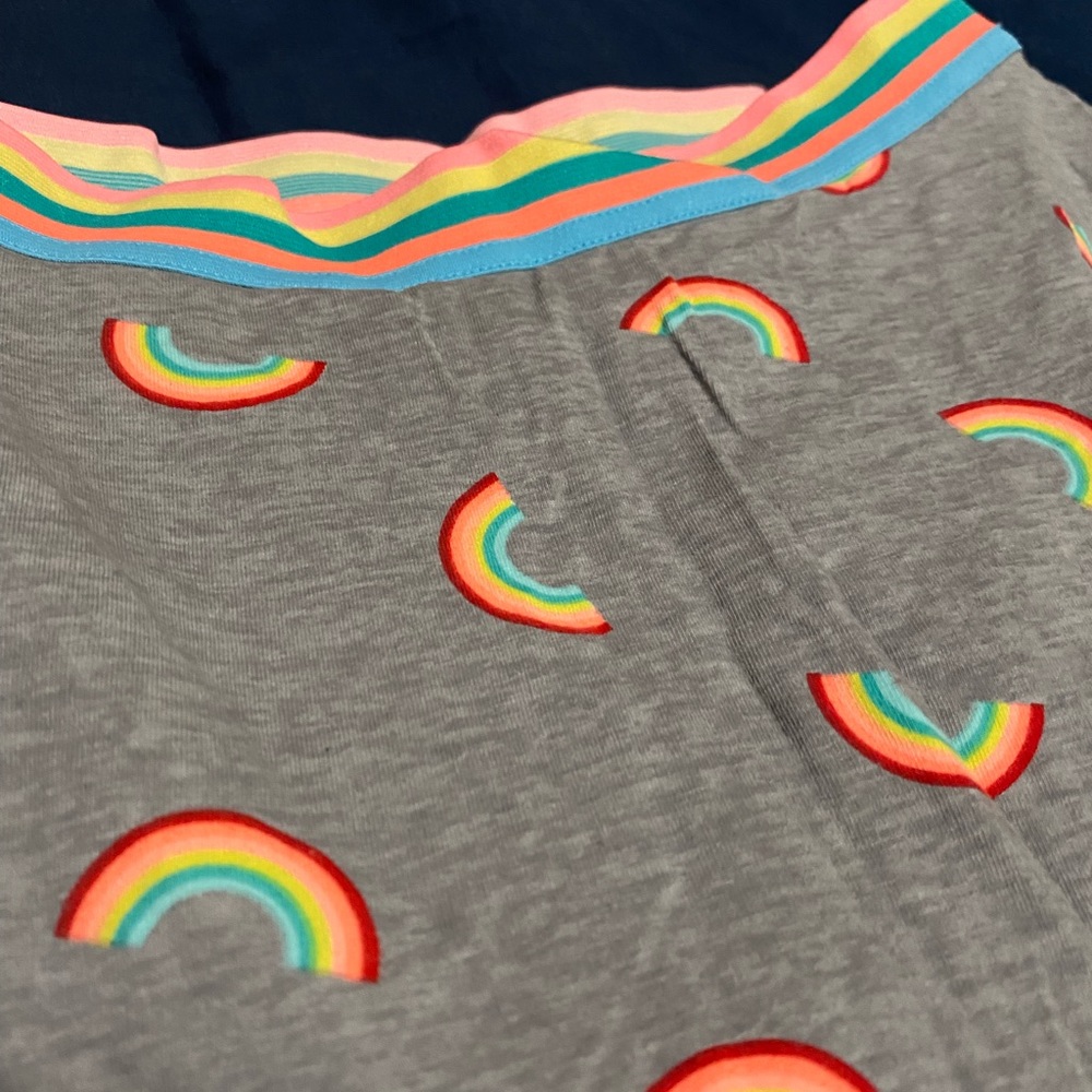 Size: 10/12, skort, color: gray with little rainbows around, skater skirt